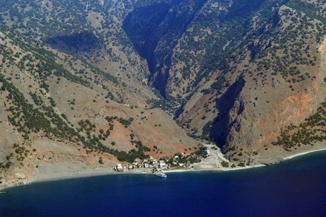 Giannis Rooms Agia Roumeli Exterior photo